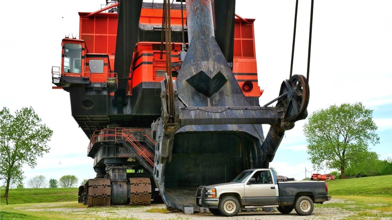 The World’s Largest Electric Shovel – Big Brutus - Canvids