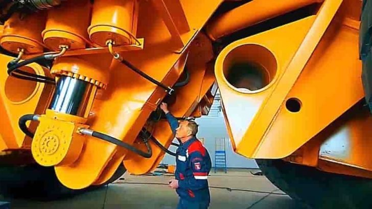 The Largest Land Vehicle Ever Built Canvids