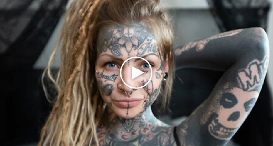 30 year old woman has 99 tattooed body Canvids